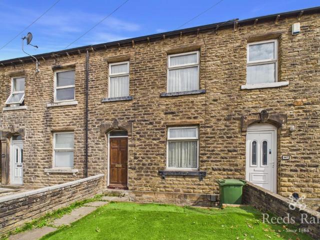 House for sale in Huddersfield, West Yorkshire