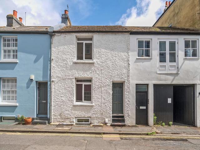 House for sale in Round Hill, Brighton & Hove