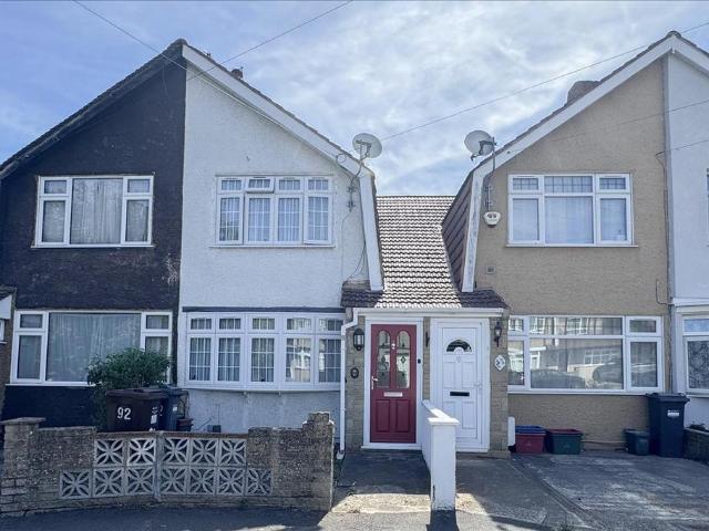House for sale in London Borough of Hounslow, Feltham