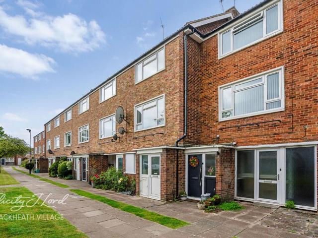 Flat for sale in London Borough of Lewisham, Blackheath