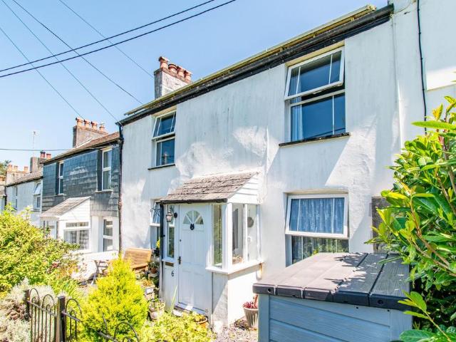 House for sale in Lamellion, Cornwall