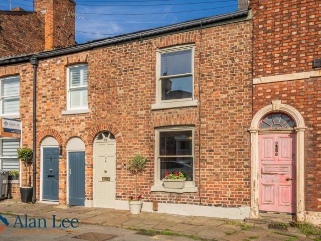 House for sale in Moss Rose, Macclesfield