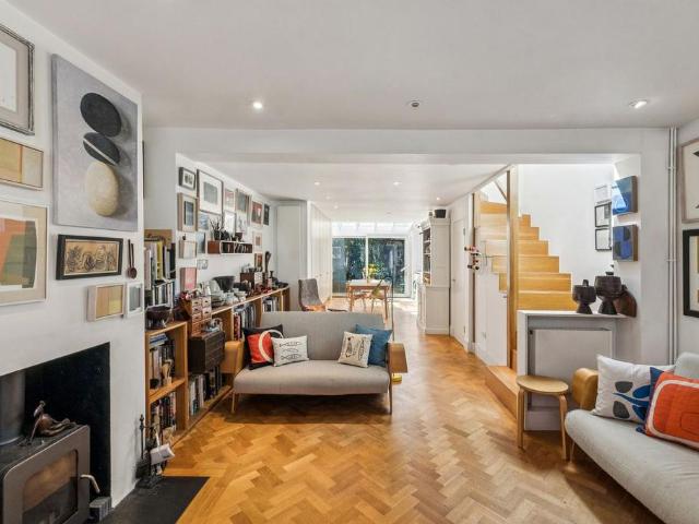 House for sale in London Borough of Hammersmith and Fulham, Greater London