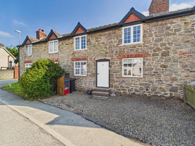 House for sale in Castle Caereinion, Wales