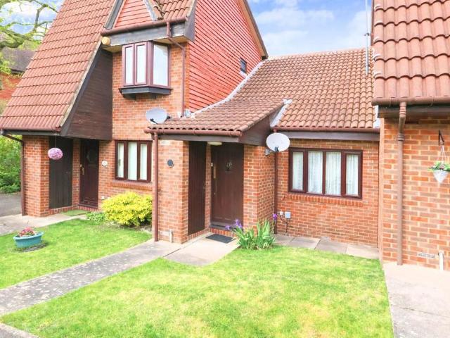 House for sale in London Borough of Croydon, Shirley
