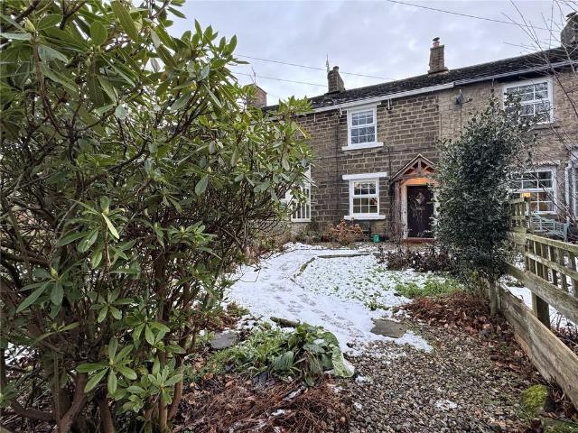 House for sale in Little Padfield, Charlesworth