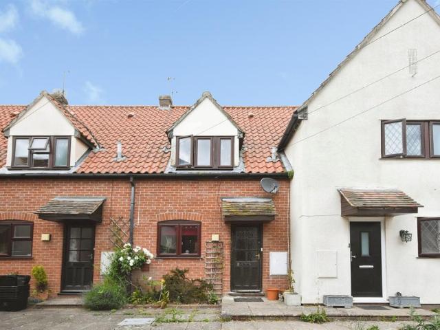 House for sale in Chipping Hill, Essex