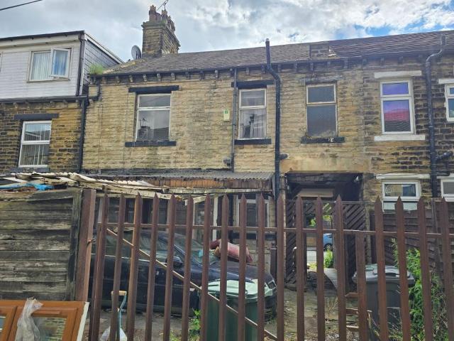 House for sale in Laisterdyke, West Yorkshire