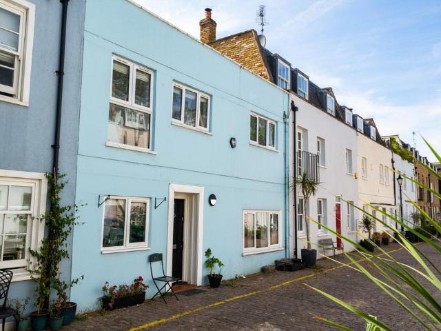 House for sale in Kensington, Greater London