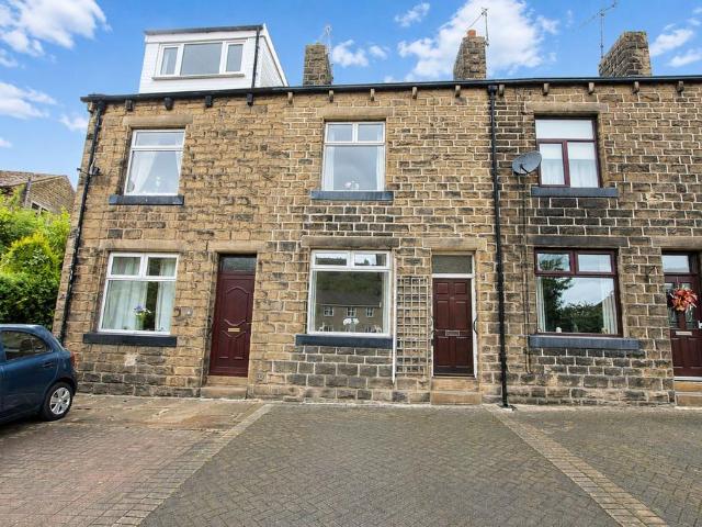 House for sale in Todmorden, West Yorkshire