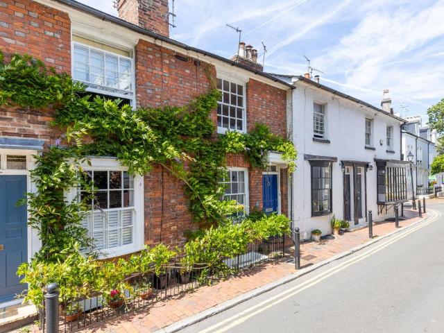 House for sale in Broadwater Down, Sandown Park