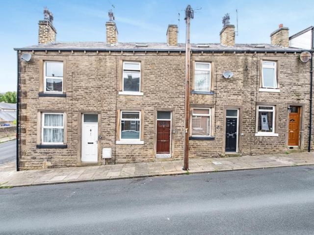 House for sale in Priestthorpe, Crossflatts
