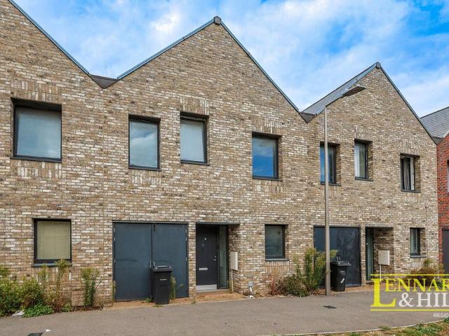 House for sale in Tilbury, Essex