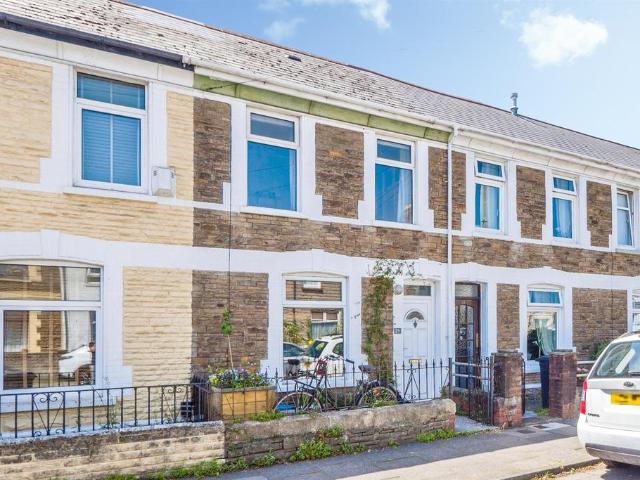 House for sale in Plasnewydd, Falcon Lodge