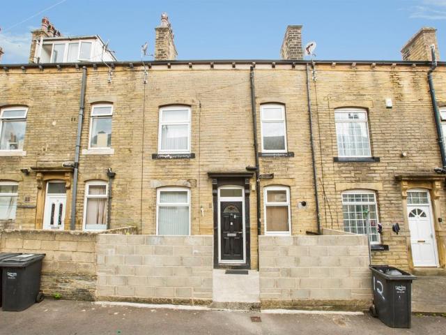 House for sale in Halifax, West Yorkshire