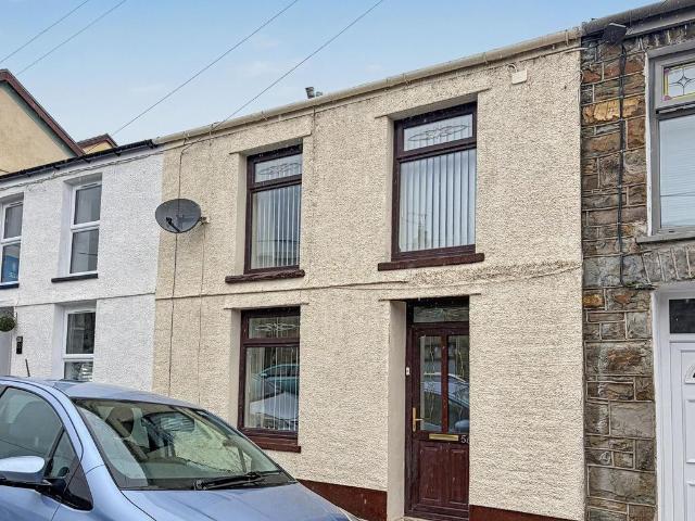 House for sale in Pentre, Ton Pentre