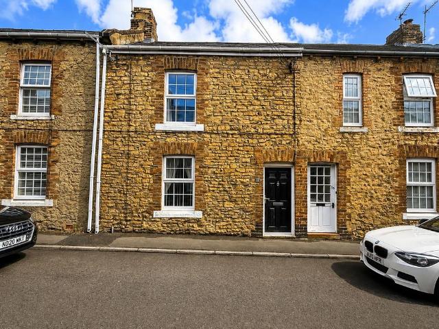 House for sale in Newbottle, Sunniside