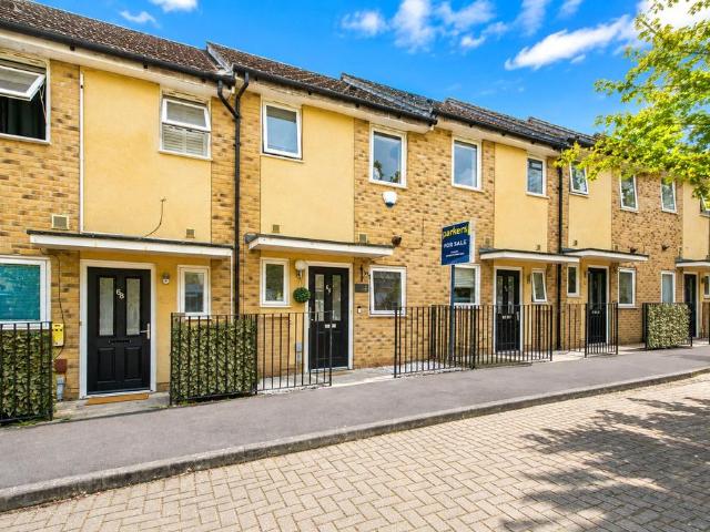 House for sale in Dee Park, Reading