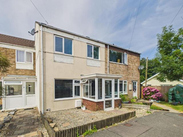 House for sale in Merlin's Bridge