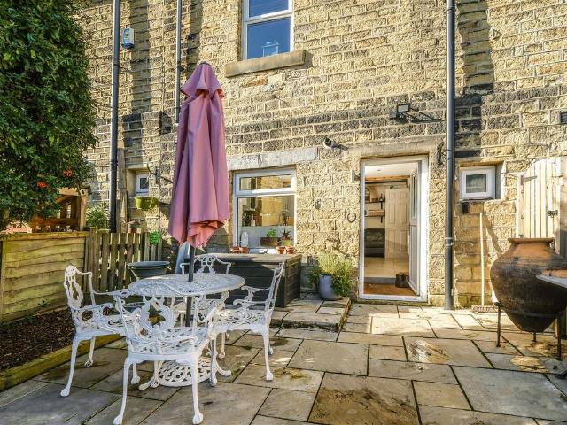 House for sale in Holme Valley, Honley
