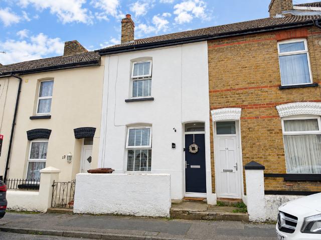 House for sale in Brompton, Gillingham