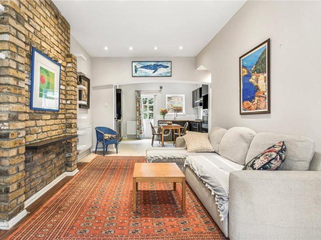 House for sale in London Borough of Hackney, Greater London