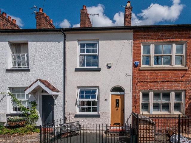 House for sale in Knutsford