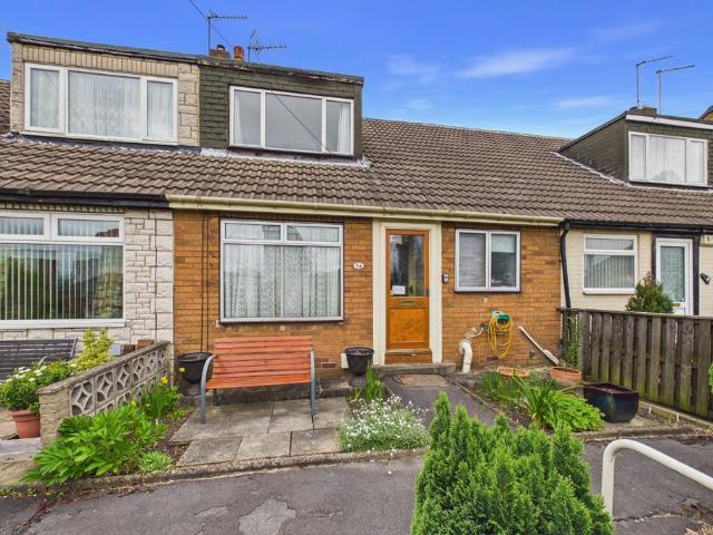 House for sale in East End Park, West Yorkshire