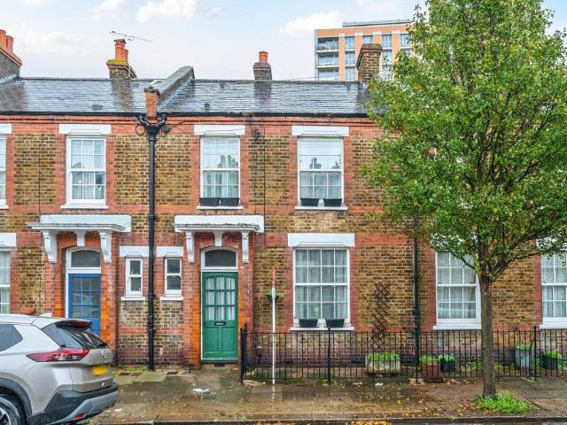 House for sale in Clapham Junction, Greater London