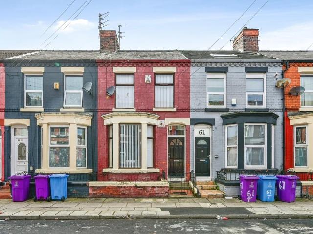 House for sale in Calderstones