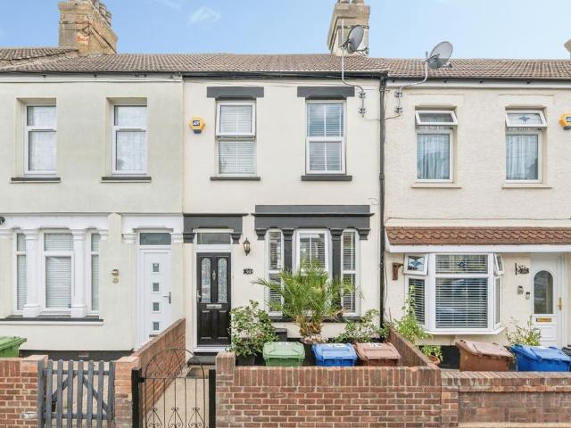 House for sale in Badgers Dene, Grays