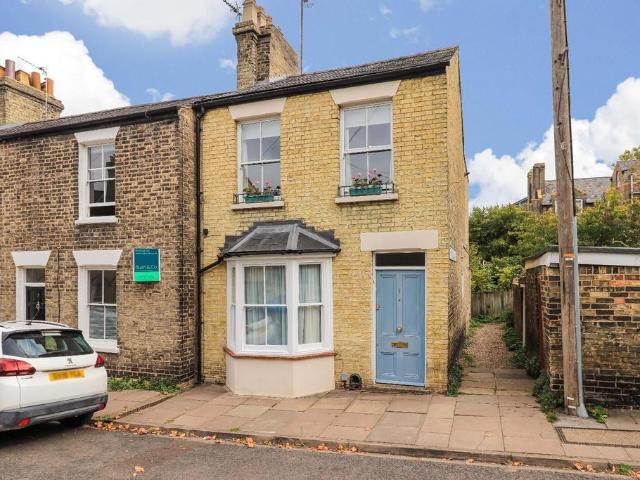 House for sale in Petersfield, Cambridge
