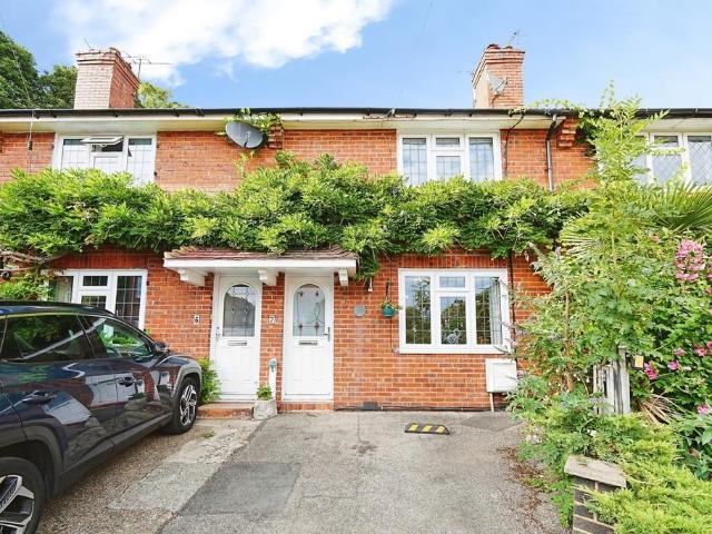 House for sale in London Borough of Croydon, Selsdon