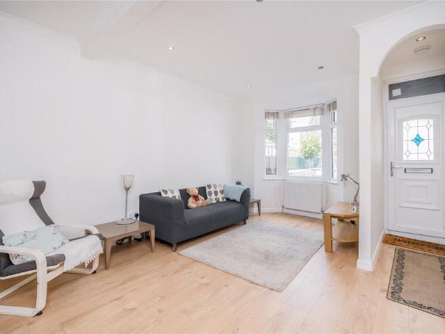 House for sale in Stratford Marsh, Greater London