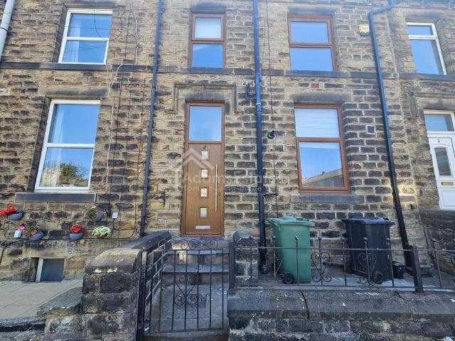 House for sale in Overthorpe, West Yorkshire