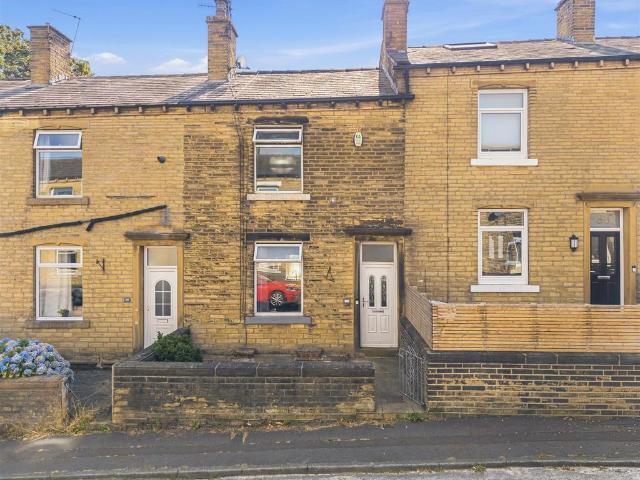 House for sale in Elland, West Yorkshire