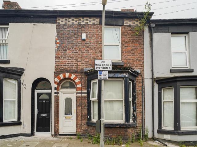 House for sale in Calderstones