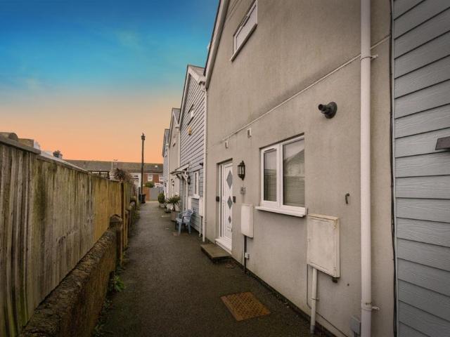 House for sale in Roselands, Eastbourne