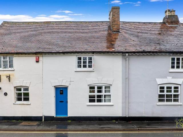 House for sale in Crookhill, Worcestershire