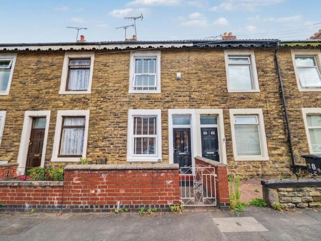 House for sale in Camp Hill, Warwickshire