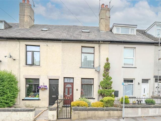 House for sale in Farsley, West Yorkshire