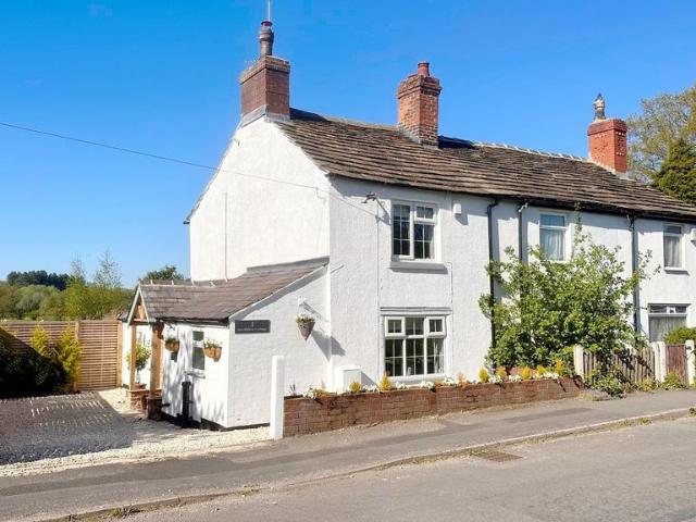 House for sale in Higher Poynton, Poynton