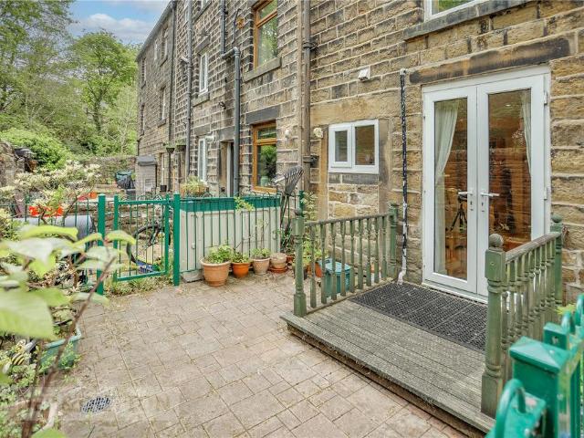 House for sale in Saddleworth, Pendock