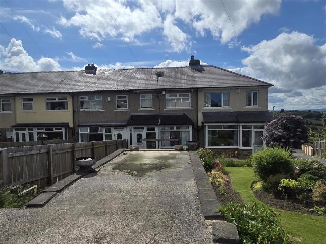 House for sale in Lower Wyke, West Yorkshire