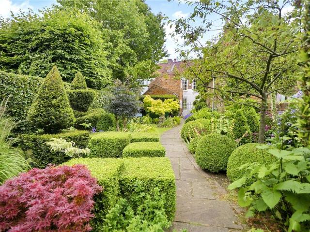 House for sale in High Field, York