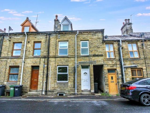 House for sale in Holme Valley, Brockholes