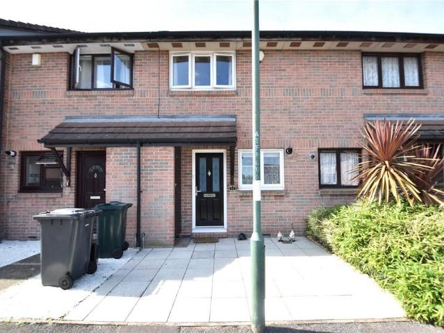 House for sale in Stone, Monks Orchard