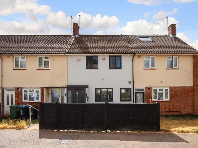 House for sale in Bennetts End, Pouchen End