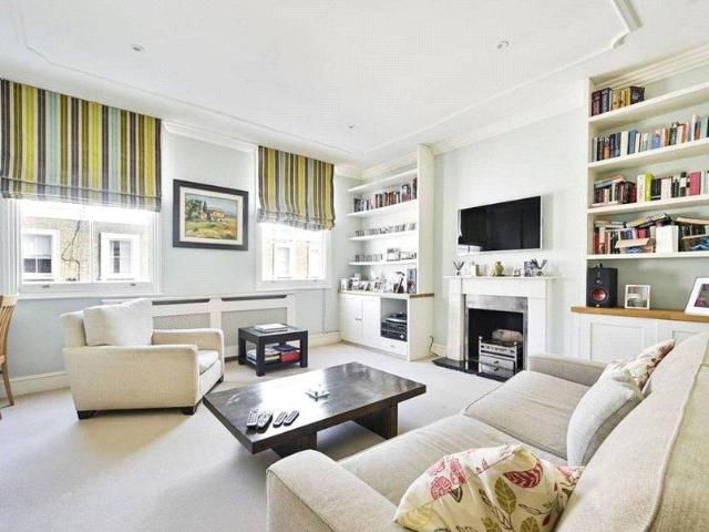 House for sale in Earl's Court, Greater London