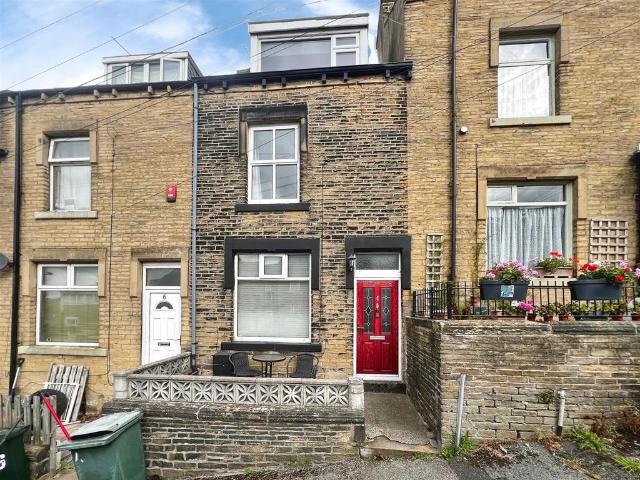 House for sale in Undercliffe, West Yorkshire
